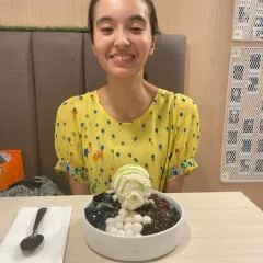 Vanessa Erwin Headshot