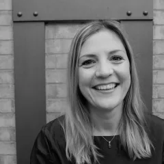 Florence Metz Headshot