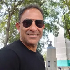 Abraham Coiman Headshot