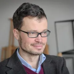 Marcin Spyra Headshot