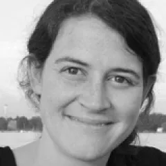 Juliane Dame Headshot