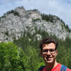 Ehsan Pashanejad  Headshot