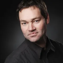 Sven Lautenbach Headshot