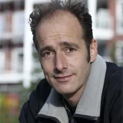 Eric Koomen Headshot