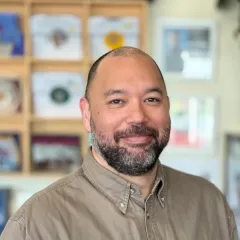 Iskar Waluyo-Moreno Headshot