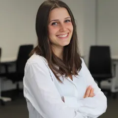 Ana Cavallo Headshot