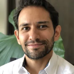 Santiago Izquierdo-Tort Headshot