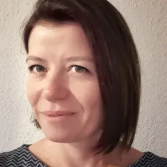 Bronwyn Price Headshot