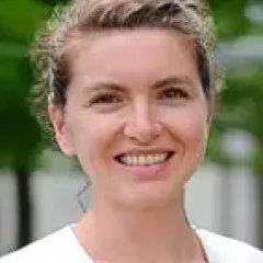 Anna Hajdu Headshot