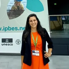 Andressa Vianna Mansur Headshot