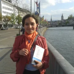 Diana Dogaru Headshot