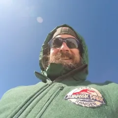 chris crews Headshot