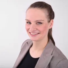 Mareike Söder Headshot