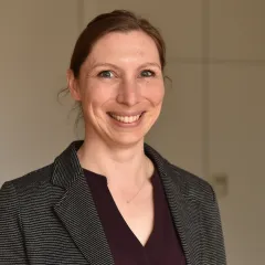 Carola Paul Headshot