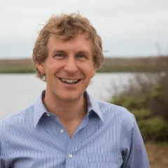 Robert Heilmayr Headshot