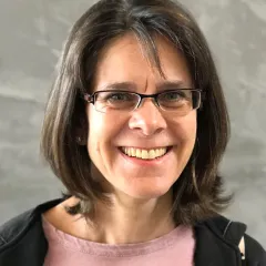 Silvia Tobias Headshot