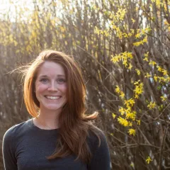 Alana Rader Headshot