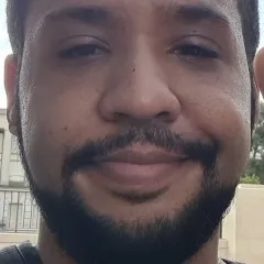 Pedro Vasconcelos Headshot