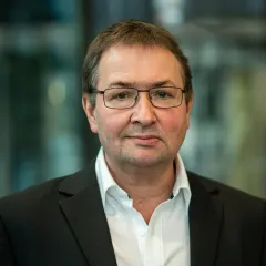 Martin Volk Headshot