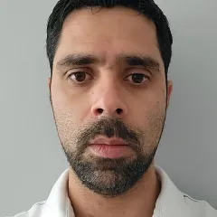 Rodrigo Lopez-Farias Headshot