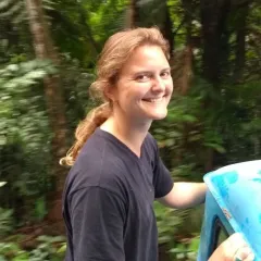 Anne Elise Stratton Headshot