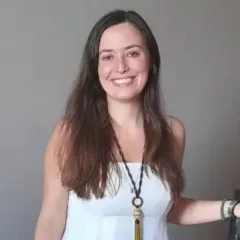 Gabriela Russo Lopes Headshot