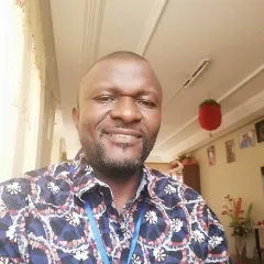 Eugene Chia Headshot