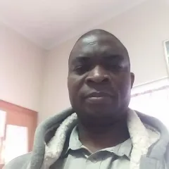 Isaac Oluwatayo Headshot