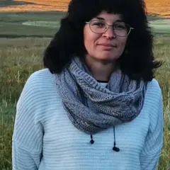 Elena Ponkina Headshot