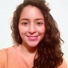 Claudia Parra Paitan Headshot