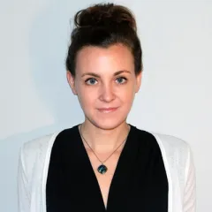 Simone Markoff Headshot