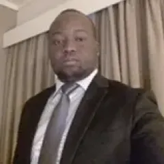 Aaron Achoroi Headshot