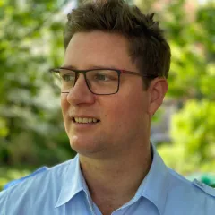 Daniel Miller Headshot