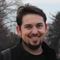 Victor Maus Headshot