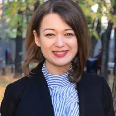 Simona Bacau Headshot