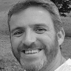 Thomas Houet Headshot