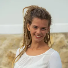 Saskia Osterkamp Headshot