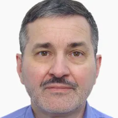 Alexey Naumov Headshot