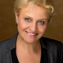 Jana Albrechtova Headshot