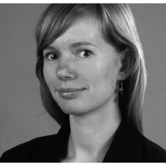 Jana Zscheischler Headshot