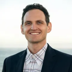 Alberto Garcia Headshot