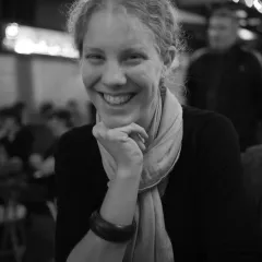 Kimberly Carlson Headshot