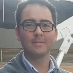 Alberto Lozada Silva Headshot