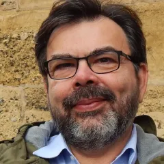 Gilberto Camara Headshot