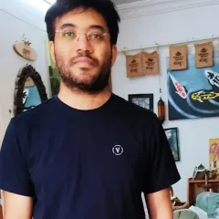 Elphin Tom Joe Headshot