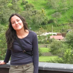 Gabriela Barragan Headshot