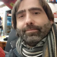 Rafael Bernardi Headshot