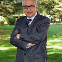 Bulent Acma Headshot