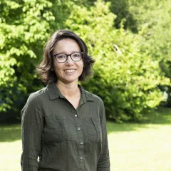 Sylvia Kratz Headshot