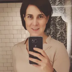 Monika Tomaszewska Headshot